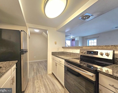 8612 Walutes Circle - Photo Thumbnail 7