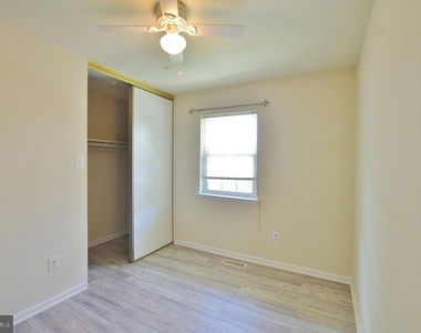 8612 Walutes Circle - Photo Thumbnail 11