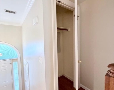 4722 Minor Circle - Photo Thumbnail 32