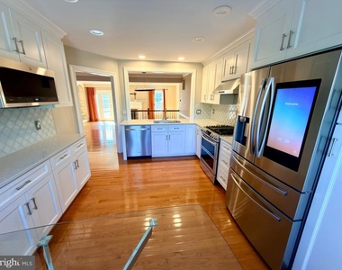 4722 Minor Circle - Photo Thumbnail 11