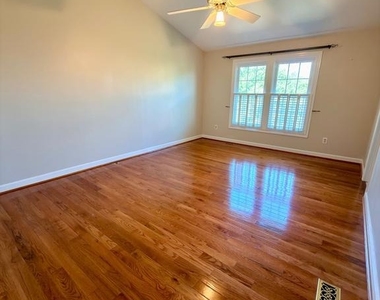 4722 Minor Circle - Photo Thumbnail 24