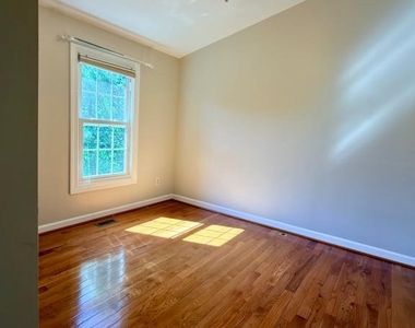 4722 Minor Circle - Photo Thumbnail 19