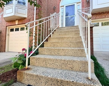 4722 Minor Circle - Photo Thumbnail 2