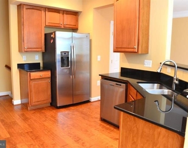 13626 Venturi Lane - Photo Thumbnail 5