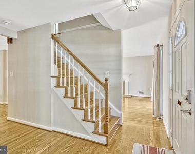 5021 Fleming Drive - Photo Thumbnail 5