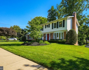 5021 Fleming Drive - Photo Thumbnail 2