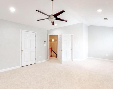 11618 Park Vista Boulevard - Photo Thumbnail 10