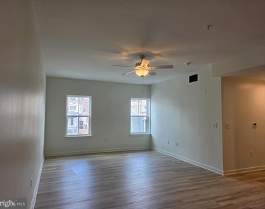 102 Hanover Street - Photo Thumbnail 7