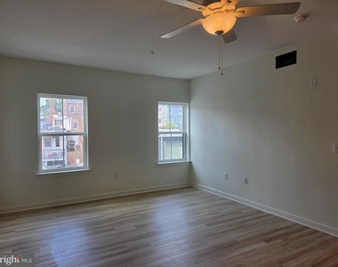 102 Hanover Street - Photo Thumbnail 8