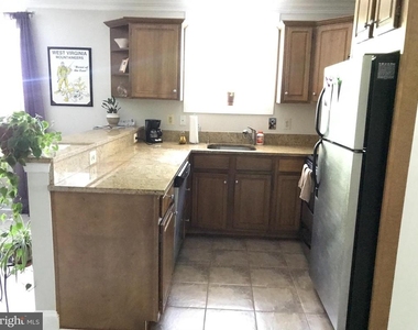 1219 Oronoco Street - Photo Thumbnail 10
