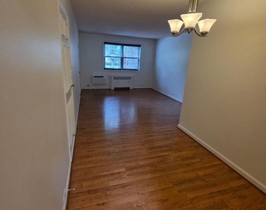 4324 2nd Road N - Photo Thumbnail 4