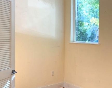 1234 N 30th Street - Photo Thumbnail 10