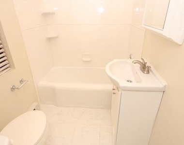 318 S 15th Street - Photo Thumbnail 5