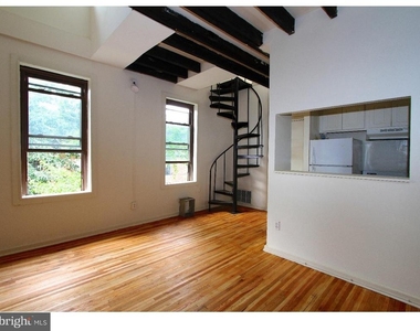 415 S 11th Street - Photo Thumbnail 3