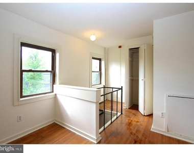 415 S 11th Street - Photo Thumbnail 8