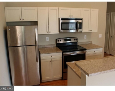 408 S 9th Street - Photo Thumbnail 11