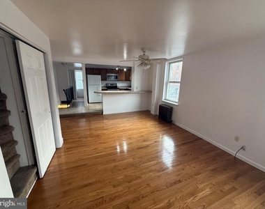 600 E Girard Avenue - Photo Thumbnail 3