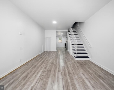 2062 E Stella Street - Photo Thumbnail 3