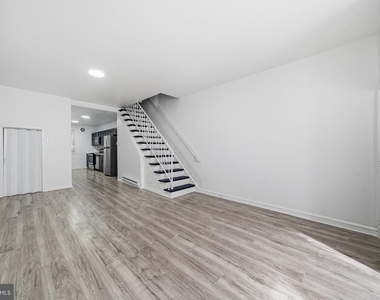 2062 E Stella Street - Photo Thumbnail 4