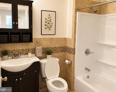 4128 Chester Avenue - Photo Thumbnail 6