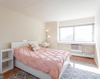 2101 Chestnut Street - Photo Thumbnail 8
