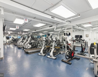 2101 Chestnut Street - Photo Thumbnail 13