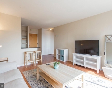 2101 Chestnut Street - Photo Thumbnail 3