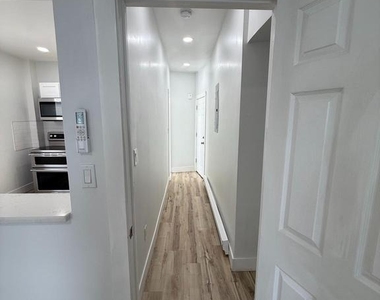 5503 W Girard Avenue - Photo Thumbnail 7