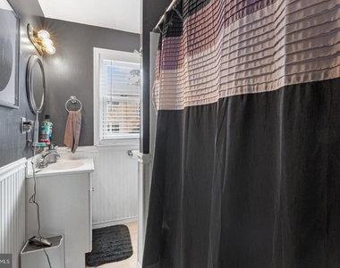 5432 Vicaris Street - Photo Thumbnail 16