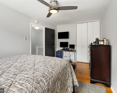 5432 Vicaris Street - Photo Thumbnail 17