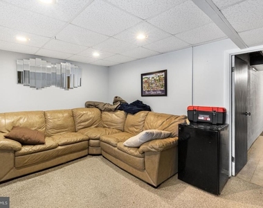 5432 Vicaris Street - Photo Thumbnail 13