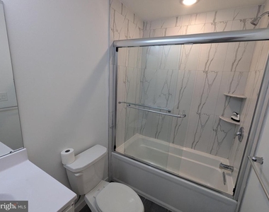 1524 Ridge Avenue - Photo Thumbnail 14