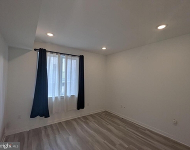 1524 Ridge Avenue - Photo Thumbnail 11