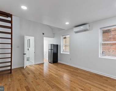 1223 Spruce Street - Photo Thumbnail 3