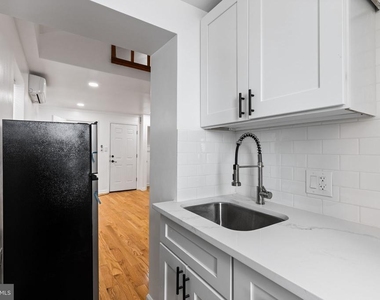 1223 Spruce Street - Photo Thumbnail 6