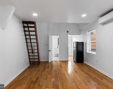 1223 Spruce Street - Photo Thumbnail 2