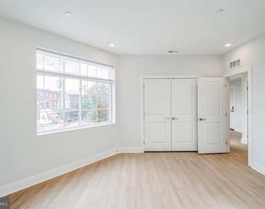 646 N 32nd Street - Photo Thumbnail 2