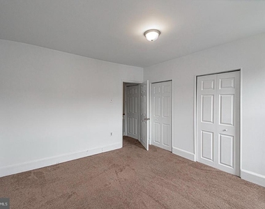 1535 S Hicks Street - Photo Thumbnail 16