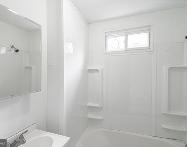 1535 S Hicks Street - Photo Thumbnail 9