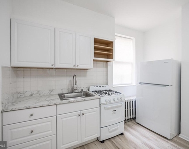 625 S 10th Street - Photo Thumbnail 3