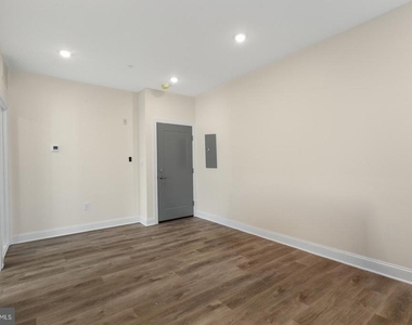 511 Gorgas Lane - Photo Thumbnail 2