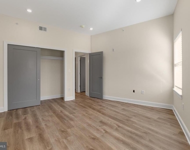 511 Gorgas Lane - Photo Thumbnail 9