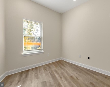 511 Gorgas Lane - Photo Thumbnail 20