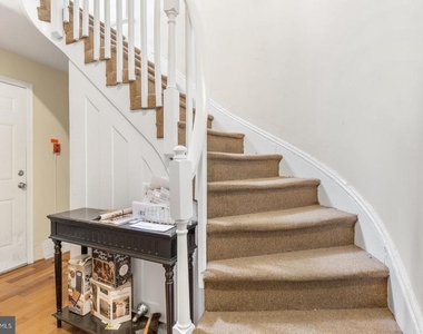 619 S 16th Street - Photo Thumbnail 3