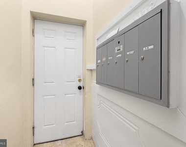 619 S 16th Street - Photo Thumbnail 4