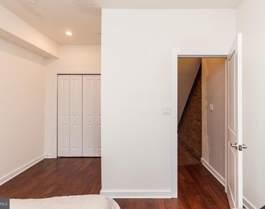 3016 Baltz Street - Photo Thumbnail 9