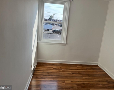 1418 Greeby Street - Photo Thumbnail 15