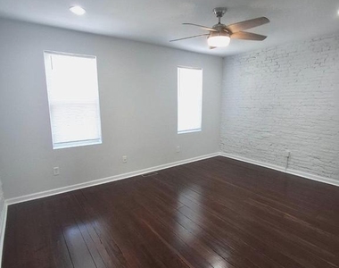 2628 E Harold Street - Photo Thumbnail 11