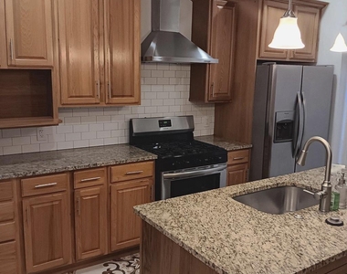 2628 E Harold Street - Photo Thumbnail 4