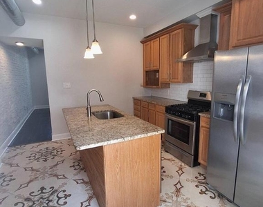 2628 E Harold Street - Photo Thumbnail 5